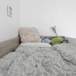 Through Apartment - Place De La Reunion